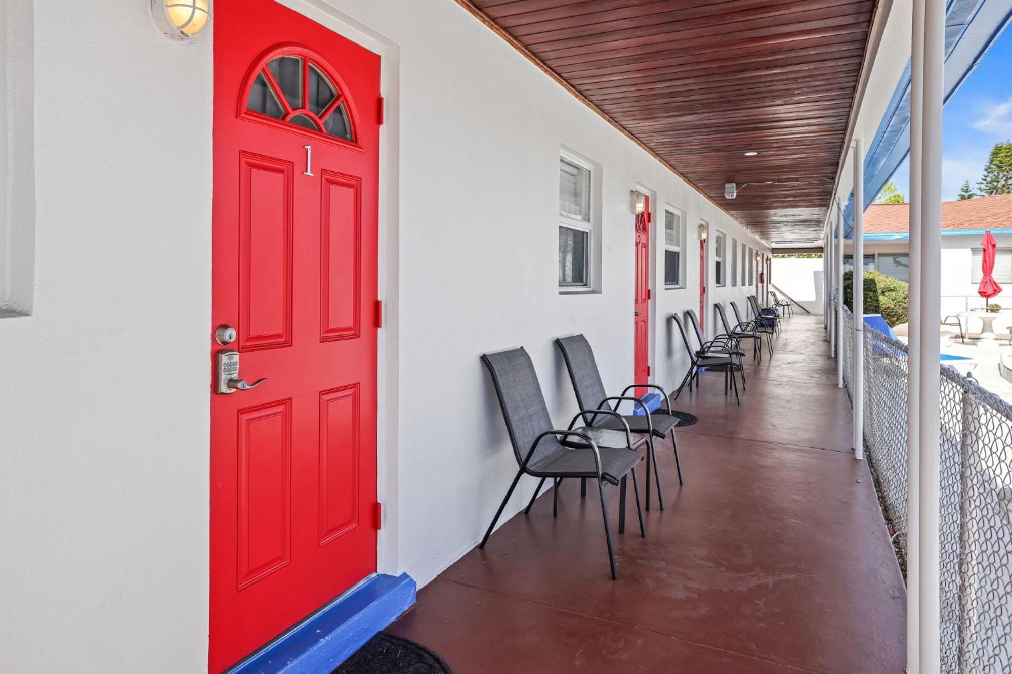 Sun Island Motel St. Pete Beach Extérieur photo
