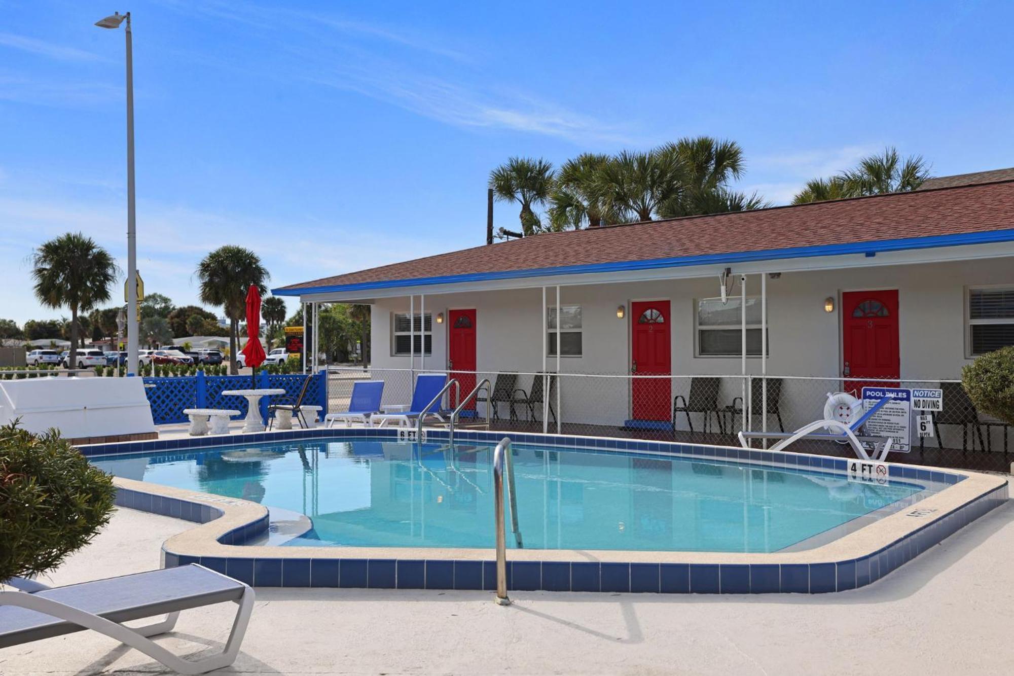 Sun Island Motel St. Pete Beach Extérieur photo